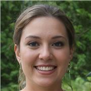 Profesora de inglés con certificación C2 de Cambridge y más de 7 años de experiencia enseñando a niños, adolescentes y adultos. He